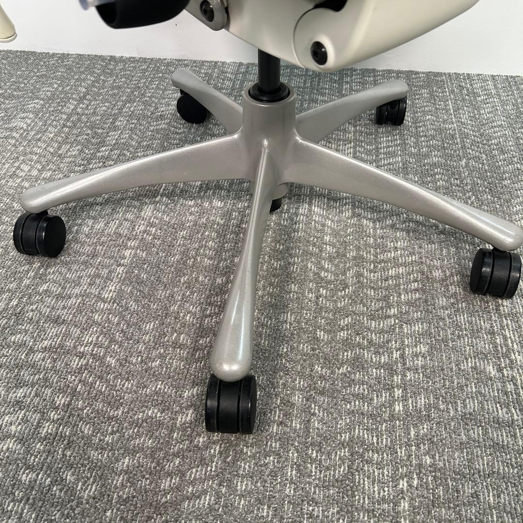 P エンボディチェア 最高級 ハーマンミラー ブルー系Embody