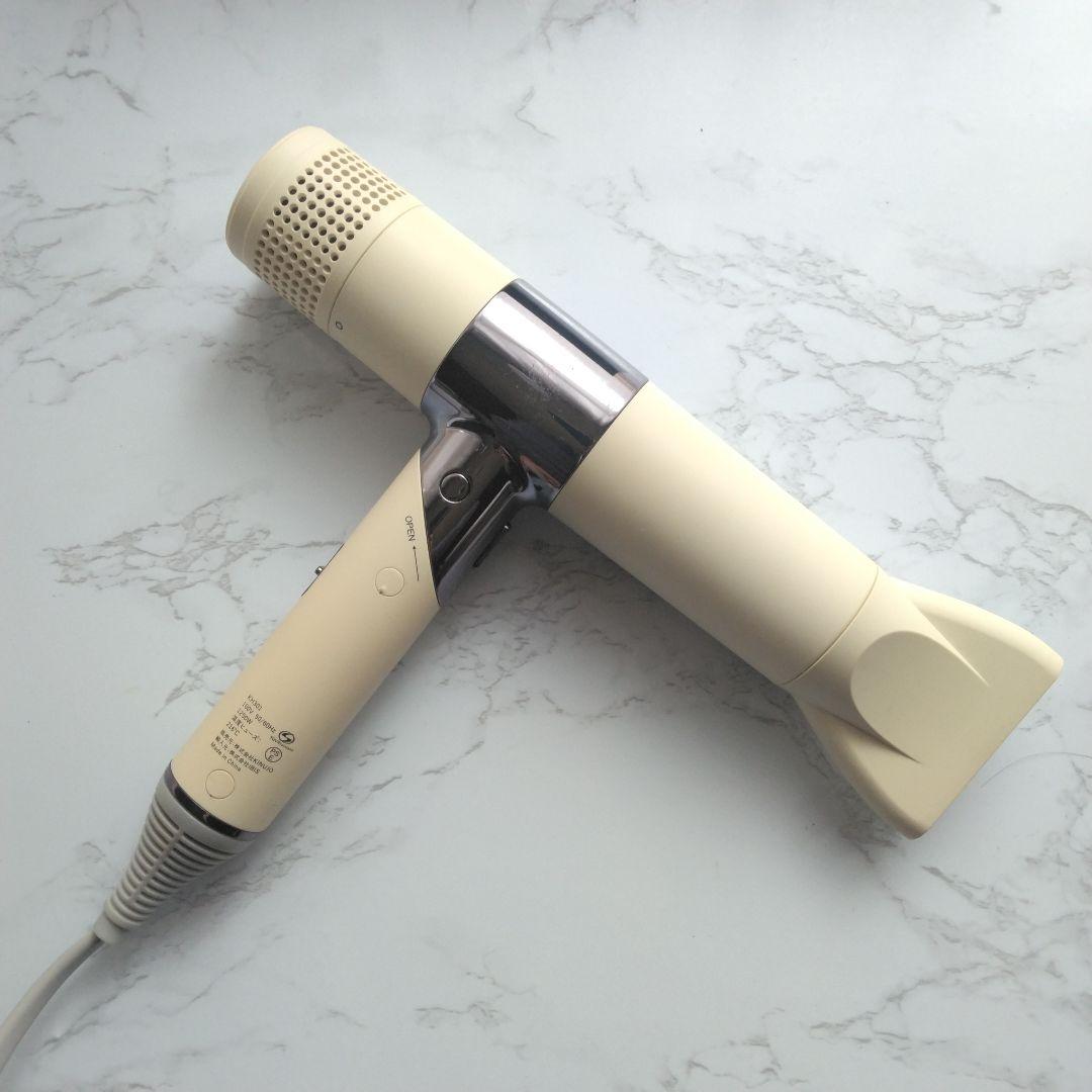 最新版　フルセット　絹女　KINUJO　KH301　ドライヤー