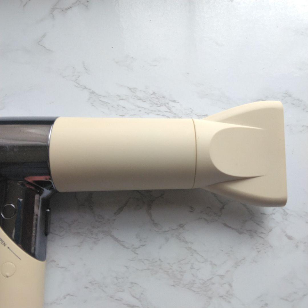 最新版　フルセット　絹女　KINUJO　KH301　ドライヤー