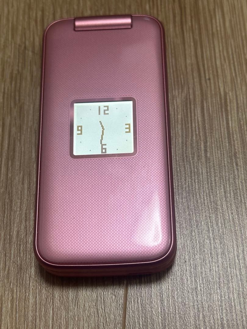 美品　ガラケー　らくらくホン　docomo F-02J ピンク 純正充電器付き