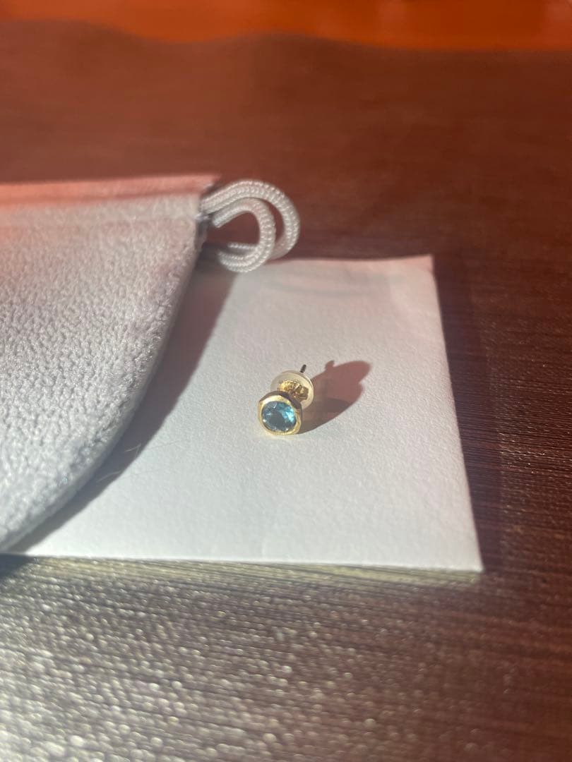 新品同様！MONAKA jwellery モナカジュエリー ポストピアス 片耳用