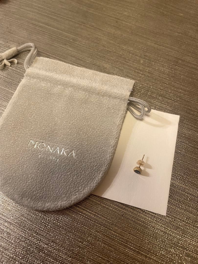 新品同様！MONAKA jwellery モナカジュエリー ポストピアス 片耳用