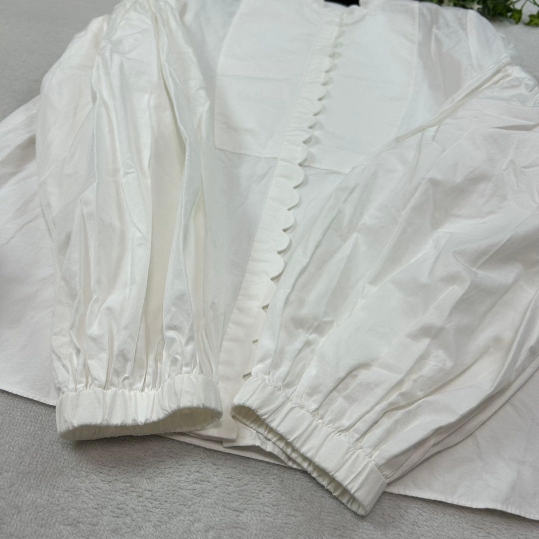 K41 M ケイナリタ スカラップパフスリーブ ブラウス ホワイト レディース