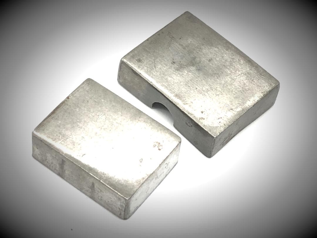 【 彫金小箱 江戸金工 】　ニッケル豆箱　手造　ケース付