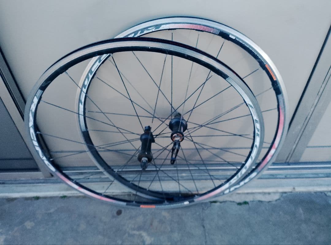 Fulcrum racing３ 700cホィール エンド幅 約100/130