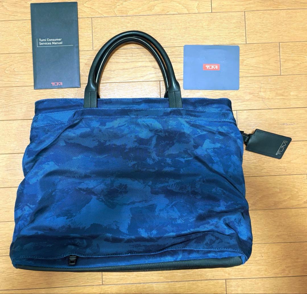 TUMI カモフラージュ柄　トートバッグ