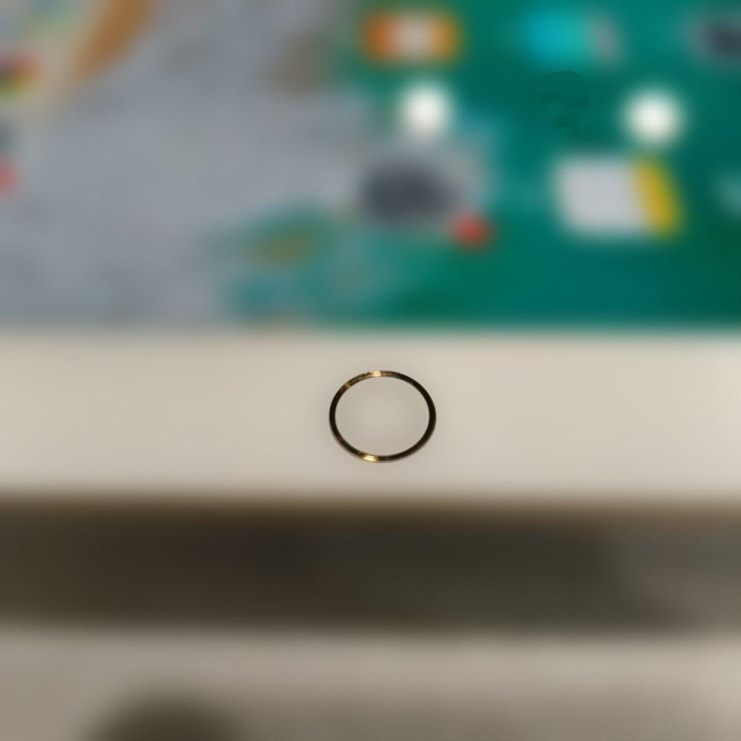 【軽快OS】iPad 第5世代セルラー 32GBゴールド＋ペン＋充電器＋ケーブル