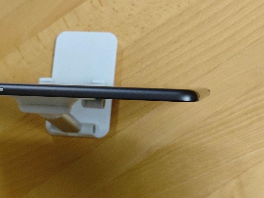 iPad 第9世代 64GB Wi-Fiモデル スペースグレイ