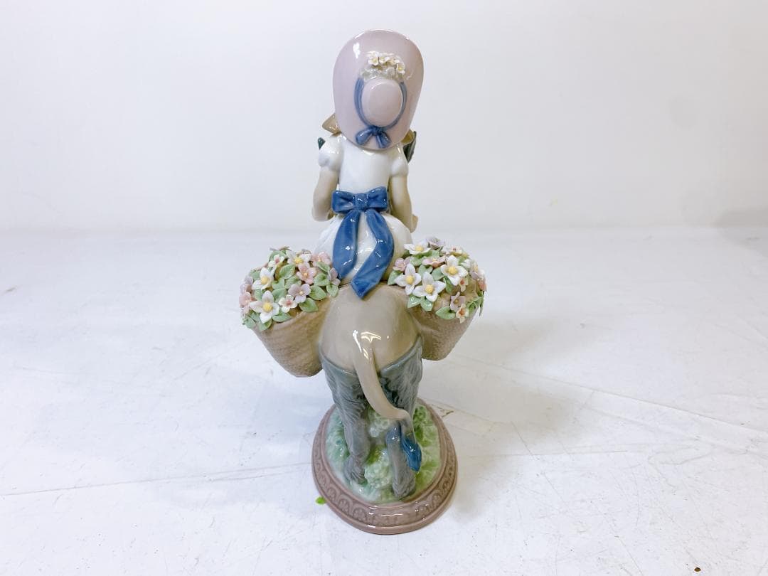 リヤドロ 少女とロバの陶器 LLADRO 置物 フィギュリン