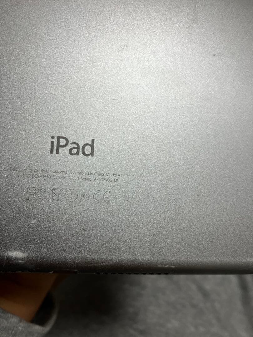 【即日発送】Apple iPad mini 4 128GB セルラー　液晶乱れ有