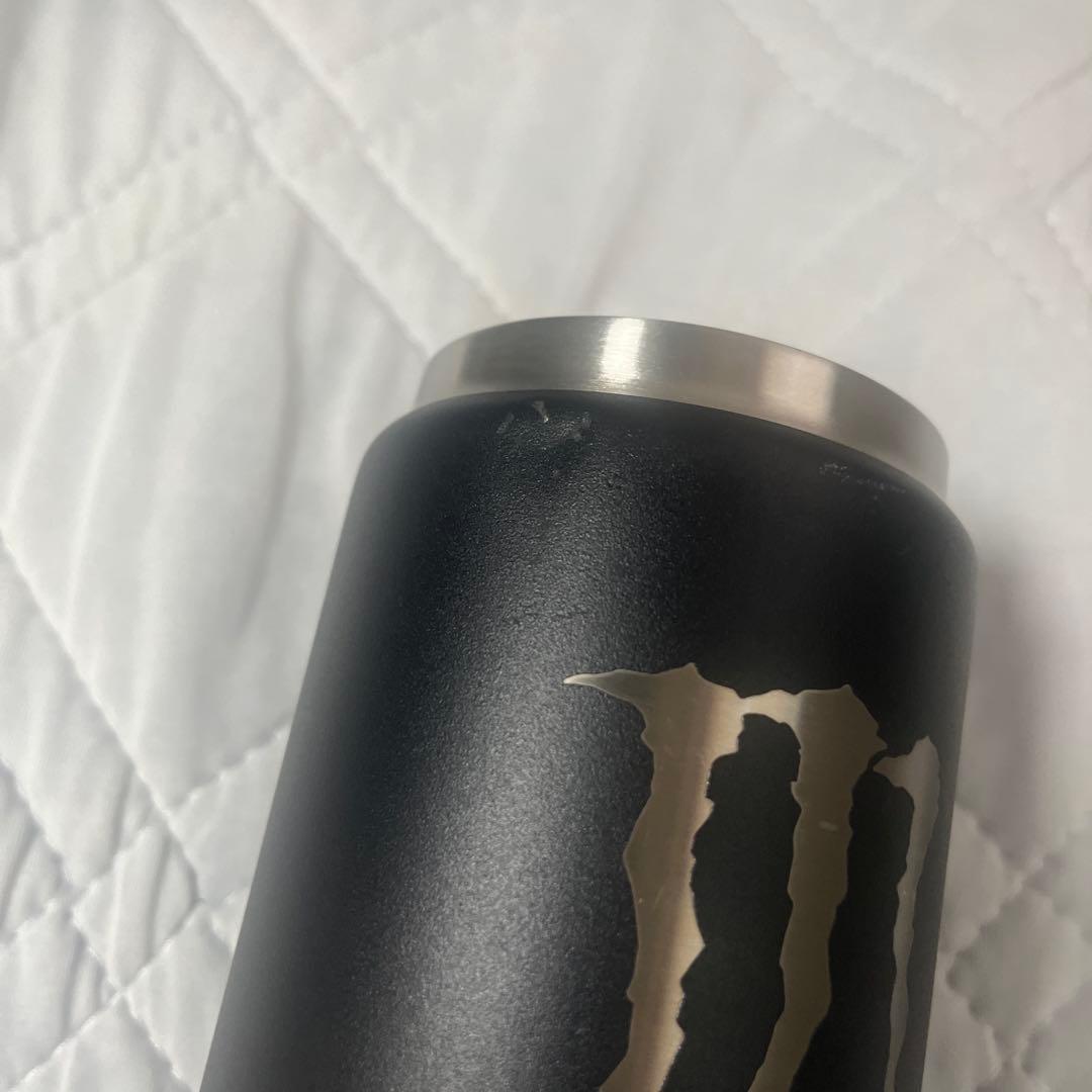 超希少！イエティとモンスターのコラボ水筒です。