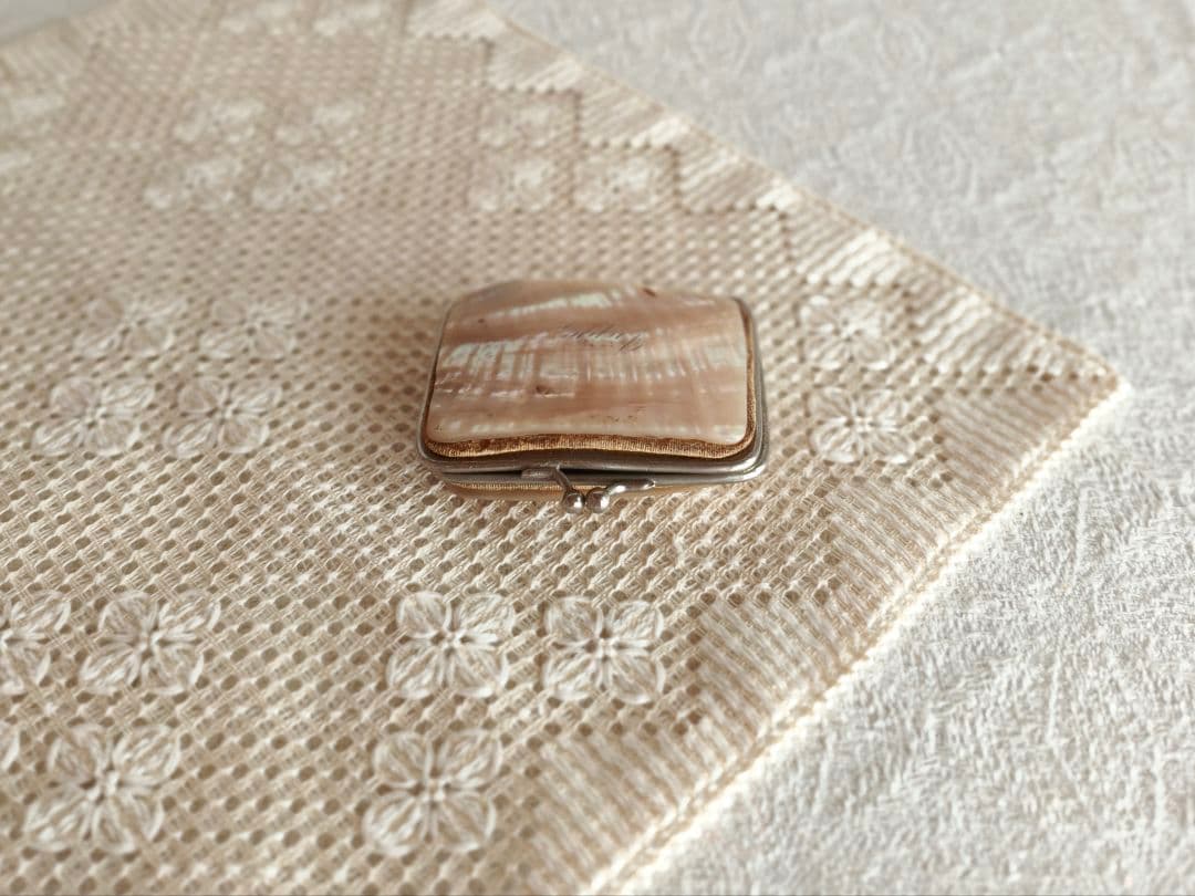 * vintage purse ୨୧ .·*° 貝がらの 小物入れ がま口