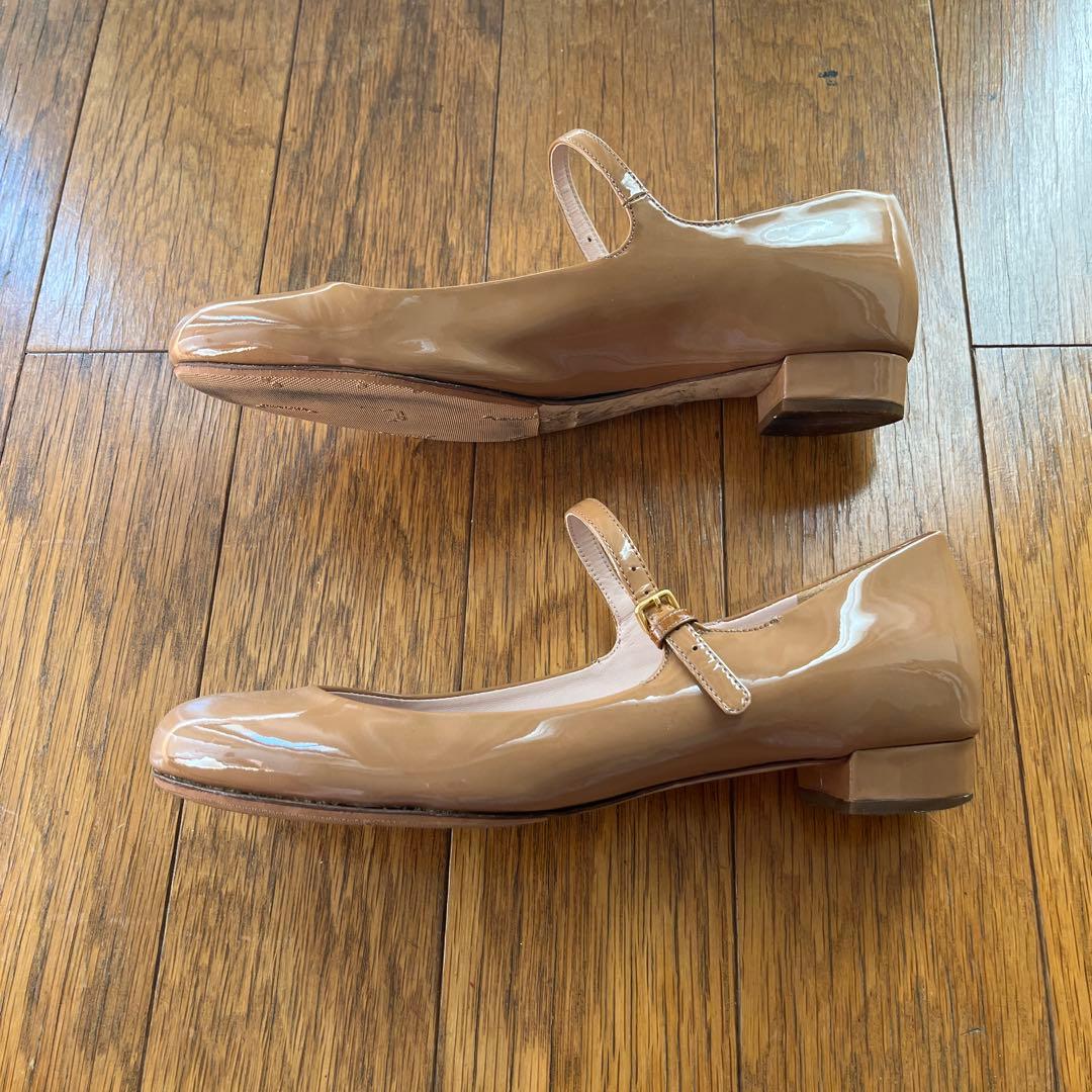 Miu Miu ベージュ フラットシューズ バレリーナ　37.5 ミュウミュウ