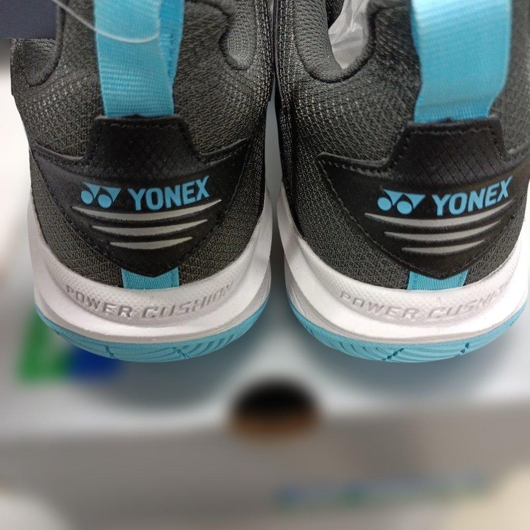 ヨネックス　バドミントンシューズ　ダイヤル式