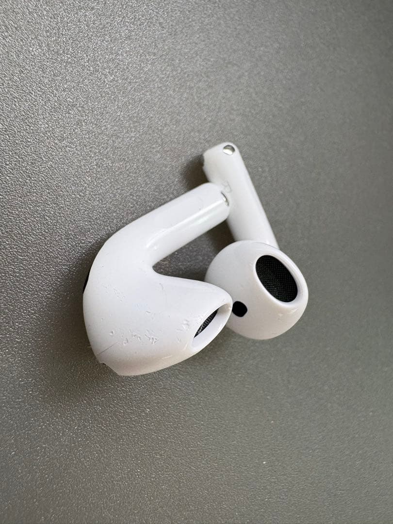 【訳あり】 AirPods 第4世代/ノイズキャンセリング対応/<No1895>