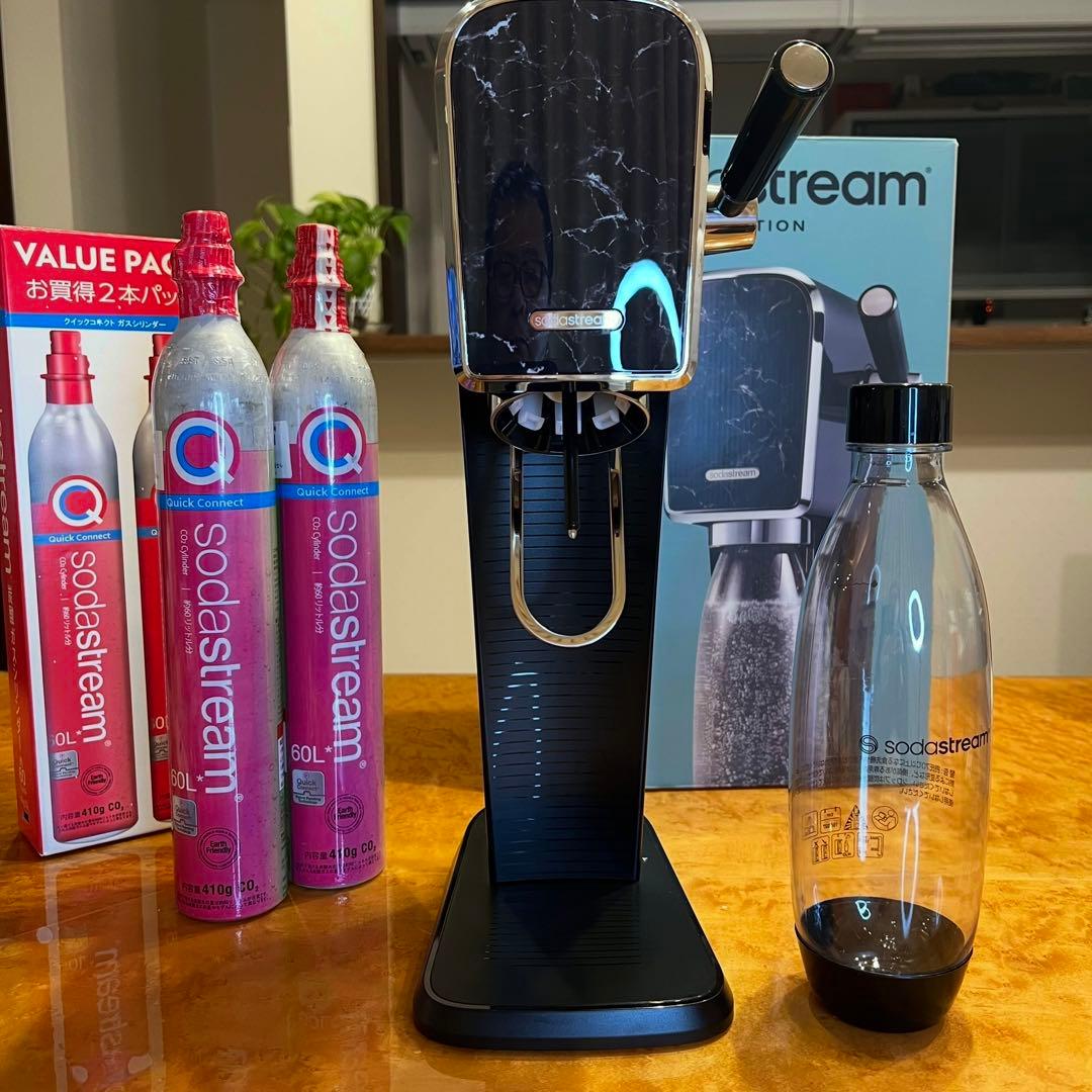 限定品　ソーダストリーム Art ガスシリンダー2本　未使用1Lボトル1本