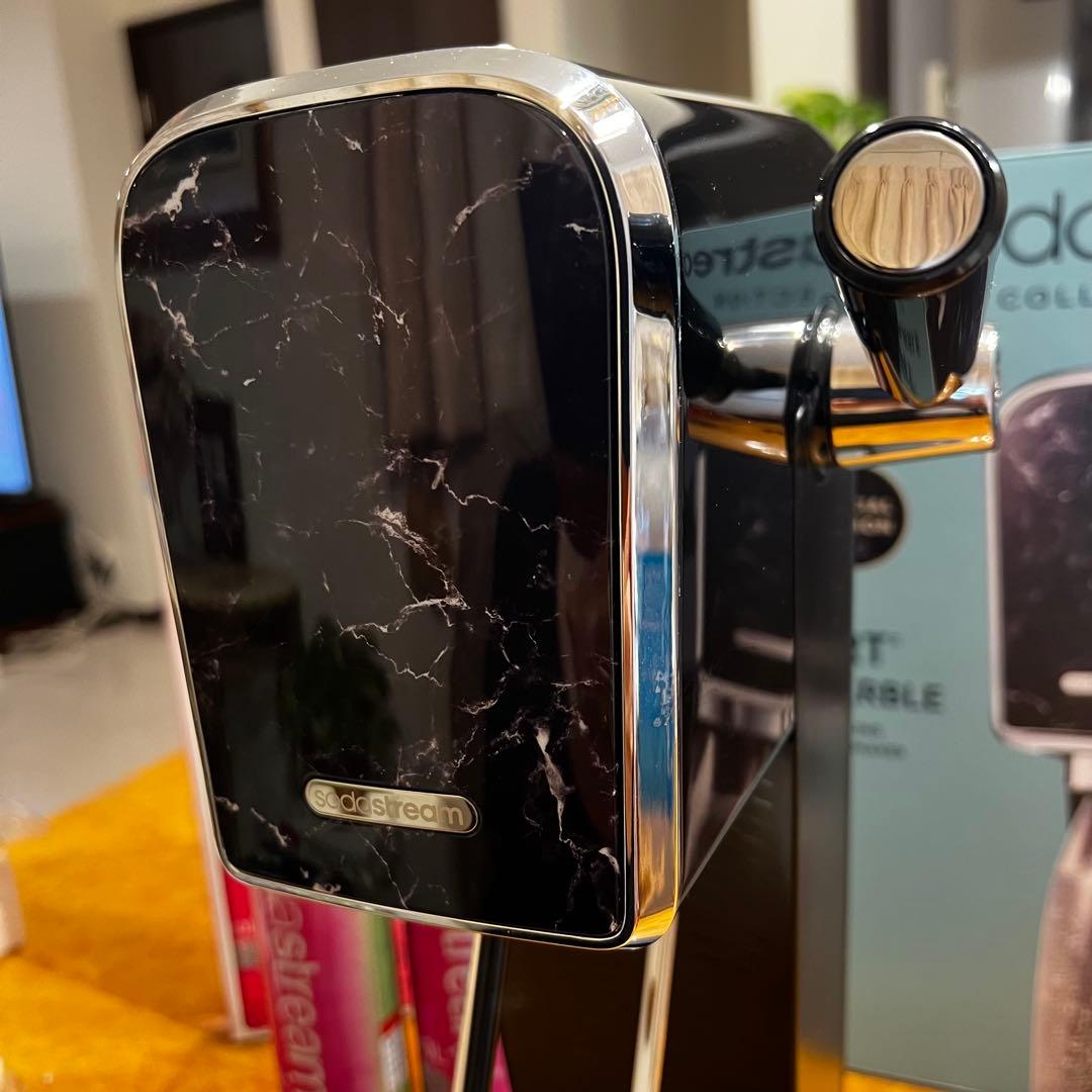 限定品　ソーダストリーム Art ガスシリンダー2本　未使用1Lボトル1本