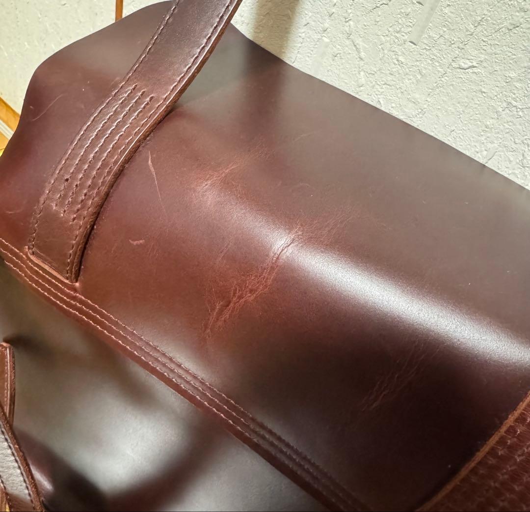 Dr. Martens 11インチ サッチェルバッグ バーガンディ レザー