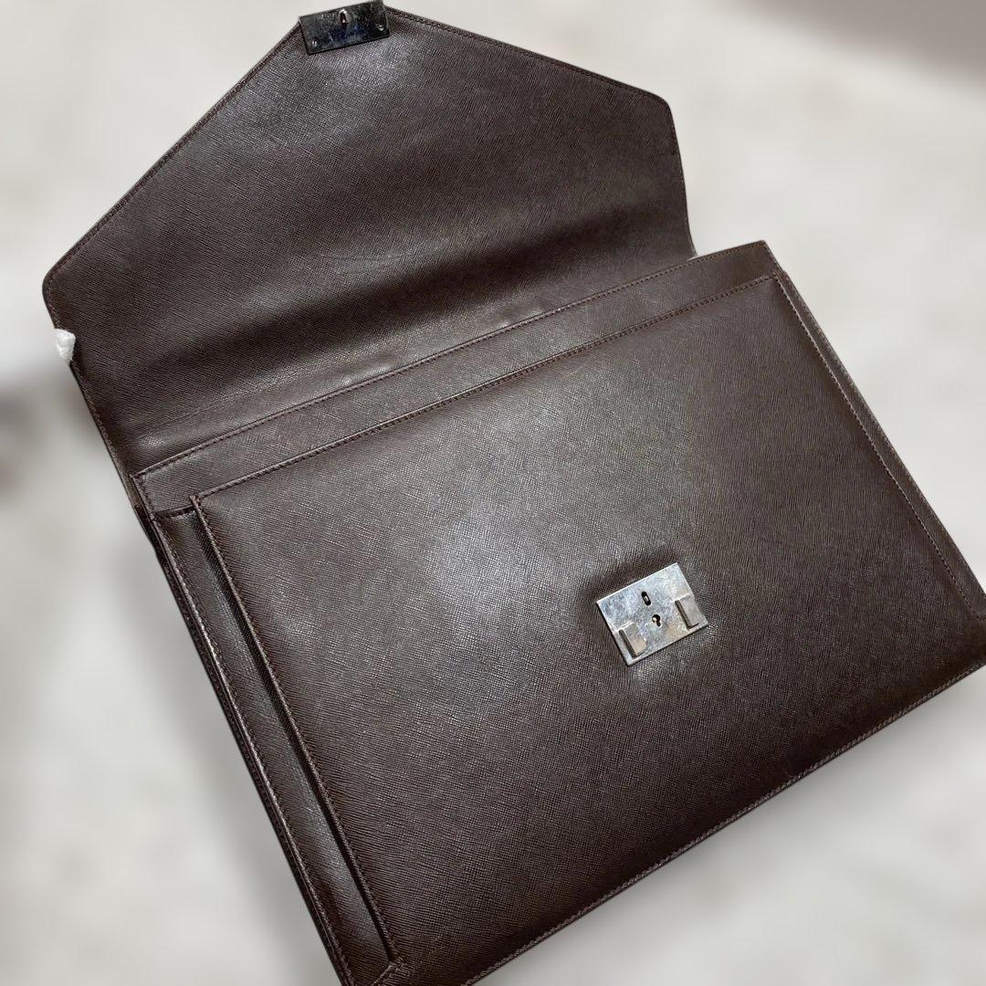 美品 バーバリー ダレスバッグ A4可 鍵付き サフィアーノレザー本革 濃茶