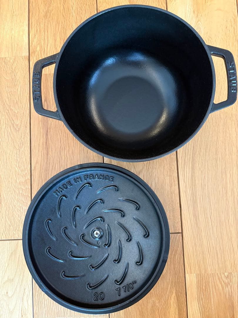 ストウブ　ワナベL 20cm ブラック　STAUB WA-NABE