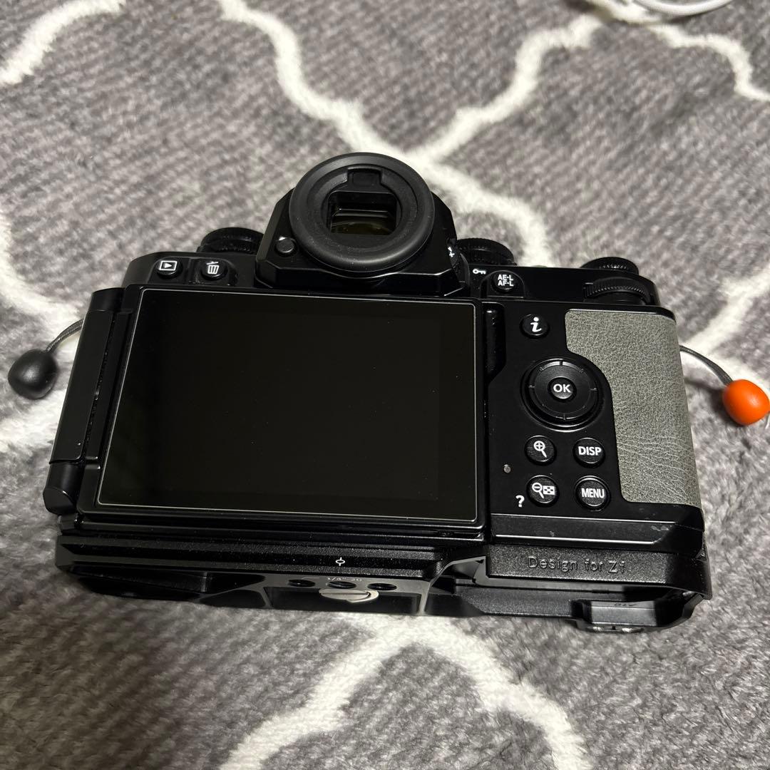Nikon Zf ボディ ストーングレー ニコン ミラーレス一眼カメラ