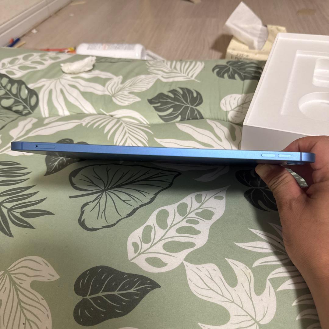 Apple iPad (第10世代) 64GB Wi-Fi + セルラーモデル