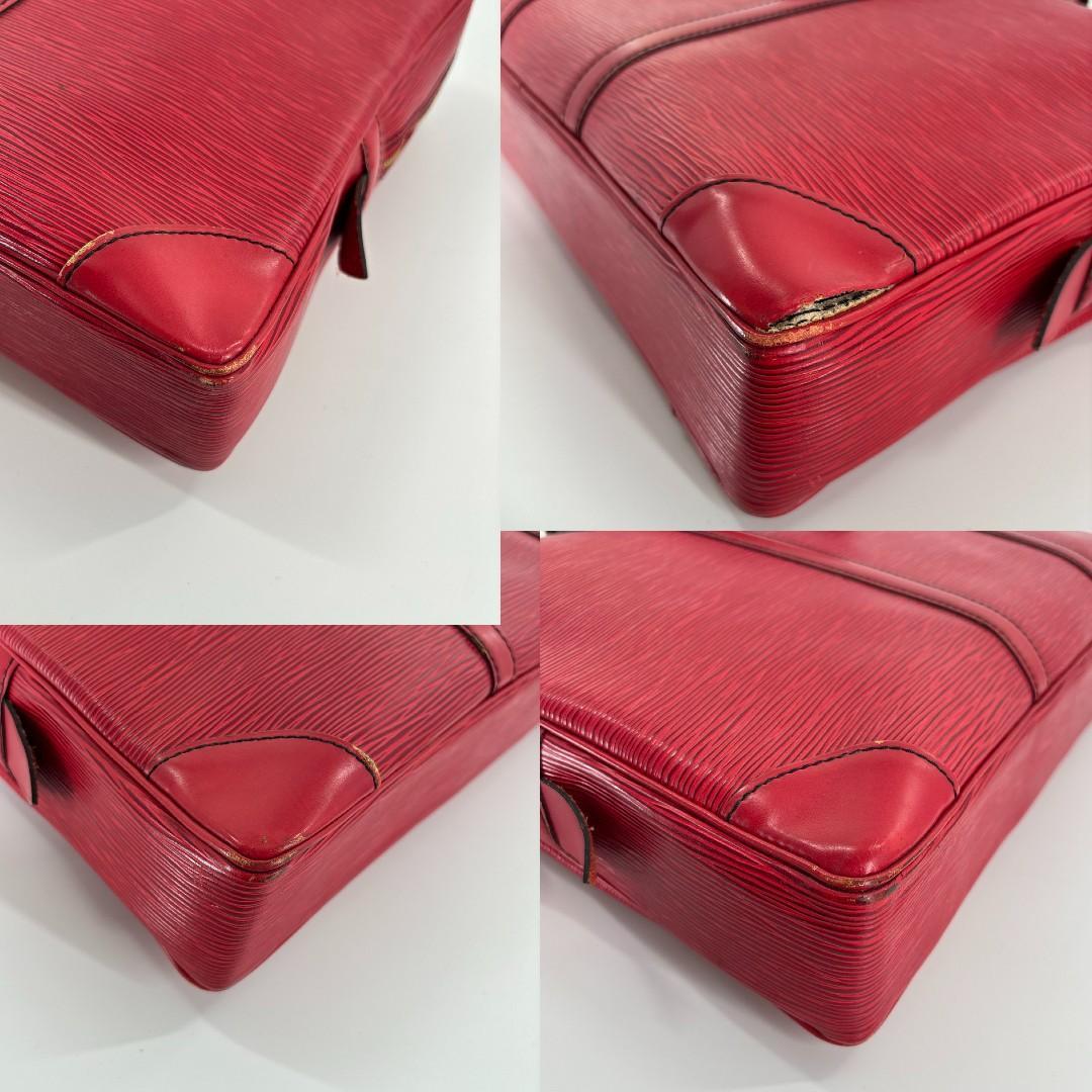 ルイヴィトン エピ ポルトドキュマン ヴォワヤージュ ビジネスバッグ メンズ