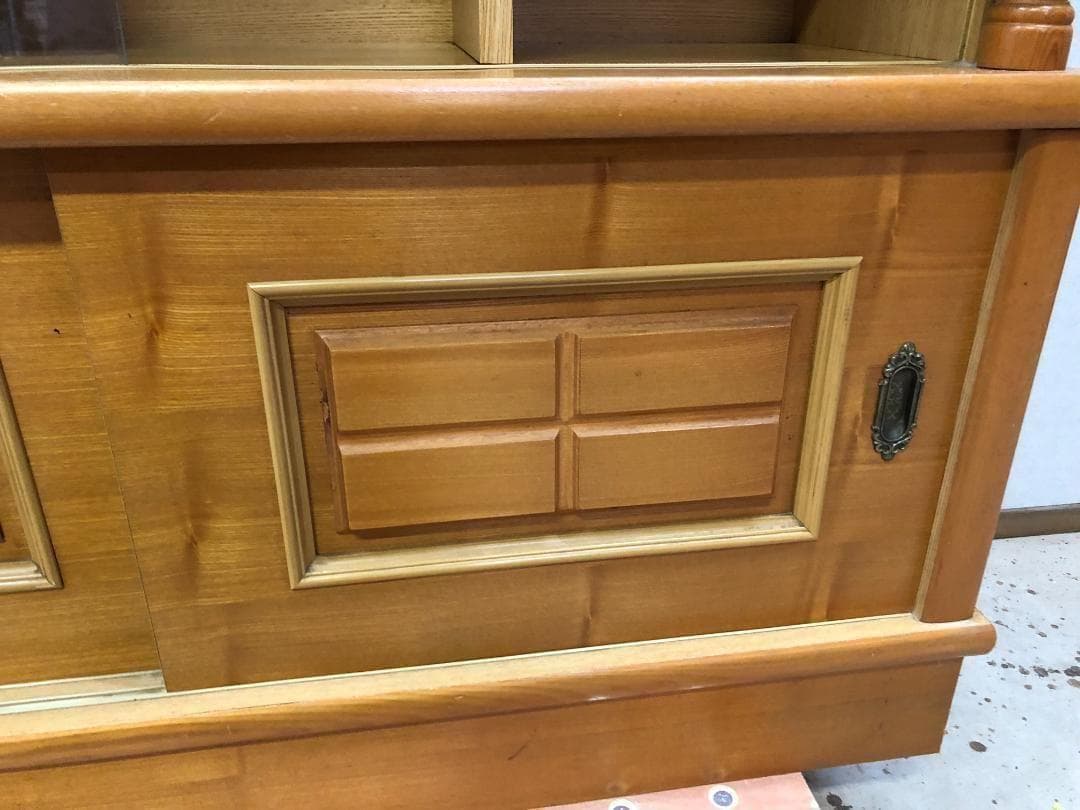 送料無料　【昭和レトロ】食器棚 ヴィンテージ リビングボード 木製　1010-2