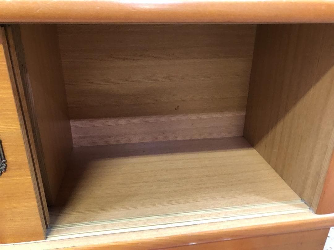 送料無料　【昭和レトロ】食器棚 ヴィンテージ リビングボード 木製　1010-2