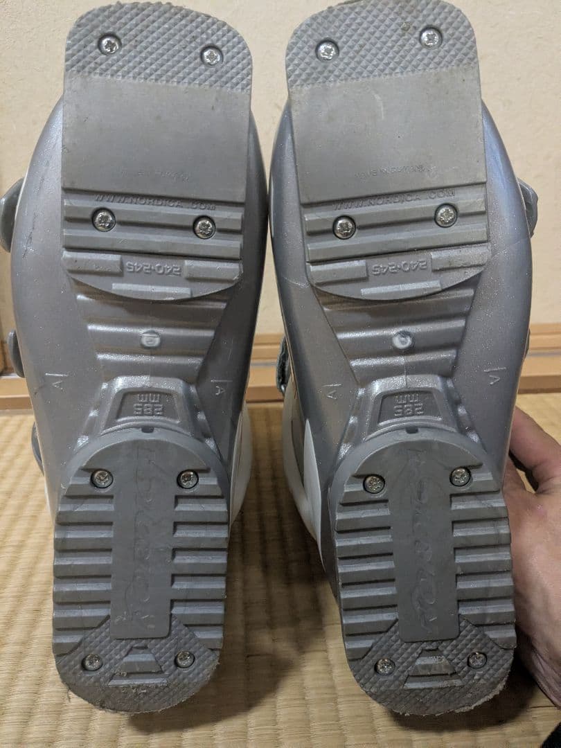【一度のみ使用】Nordica スキーブーツ 　24〜24.5　23〜23.5