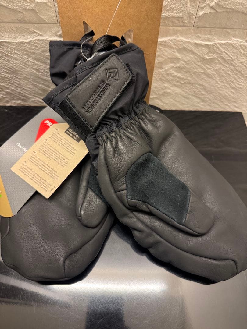 Burton AK Windstopper Oven Mitten 新品・未使用