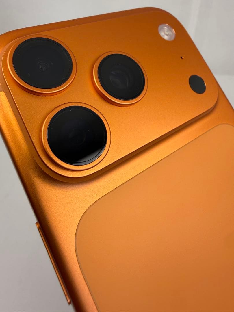 iPhone17pro 1TB オレンジ 海外版 SIMフリーcare+保証付き