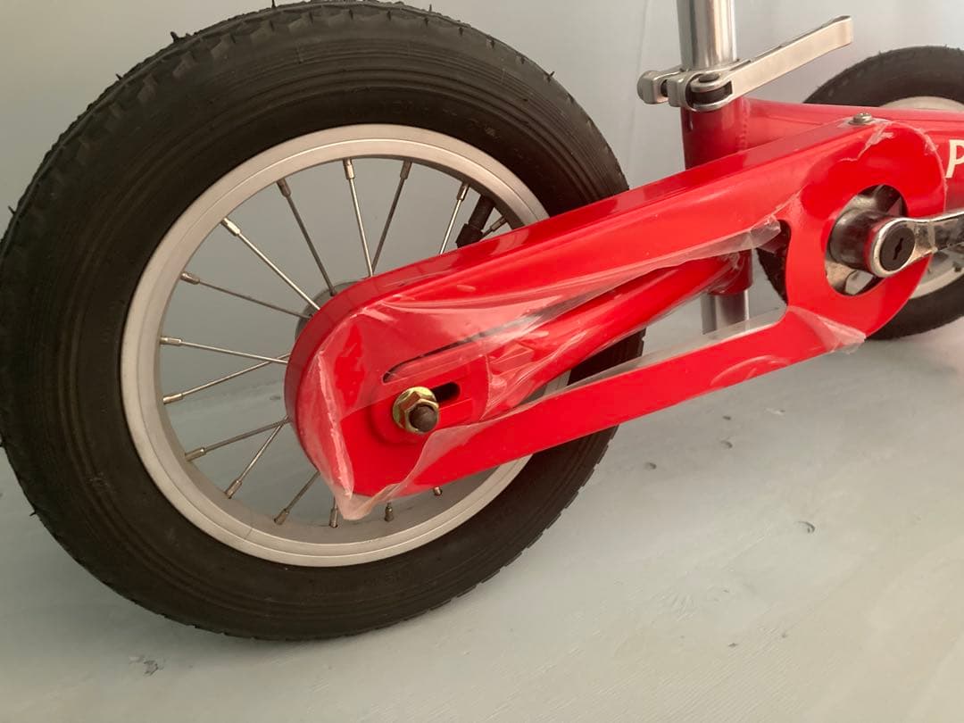 ビンテージ　PEUGEOT 赤 三輪車