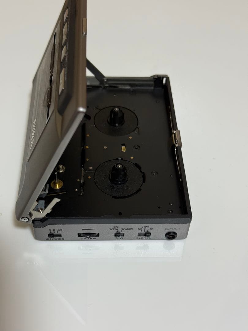 AIWA HS-PX50 シルバーポータブルカセットプレーヤー