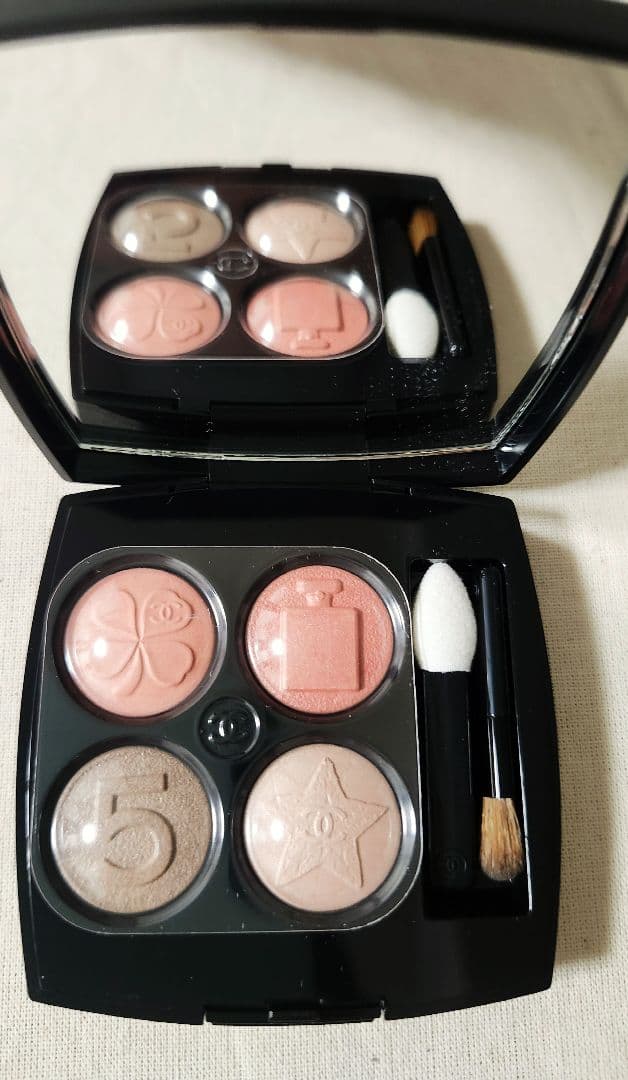 CHANEL 新作特別限定品 レキャトルオンブルブトン 209 マドモアゼル