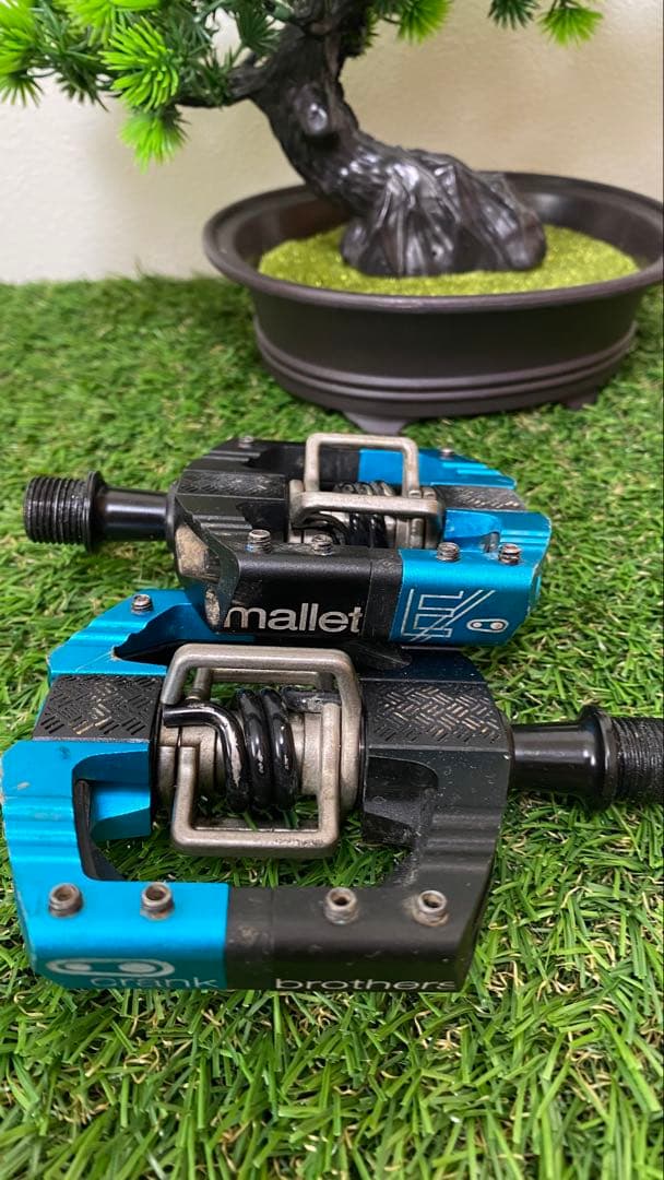 Mallet E ビンディングペダル 青黒