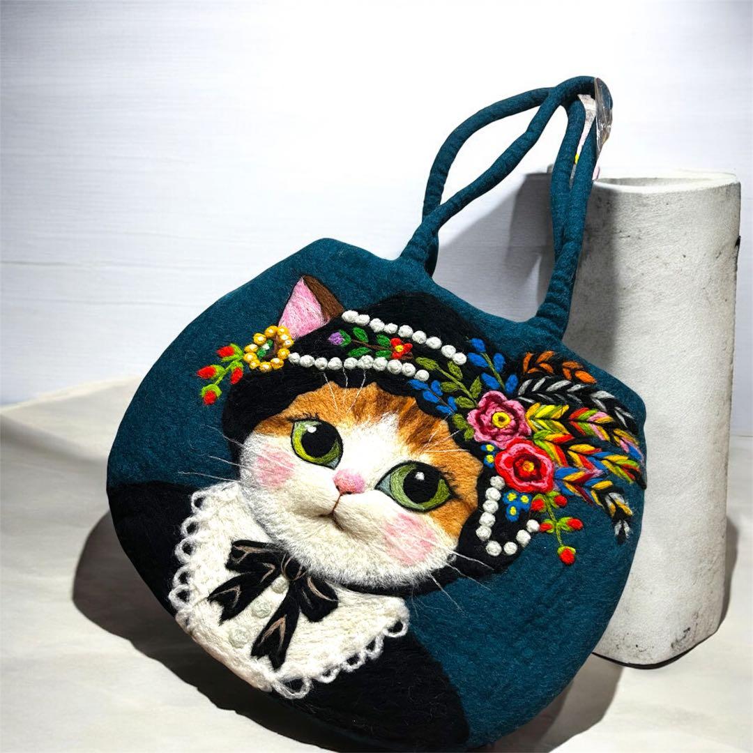 【希少❤️】ショルダータイプ　羊毛立体フェルトバッグ　ハンドメイド　猫バッグ　A4