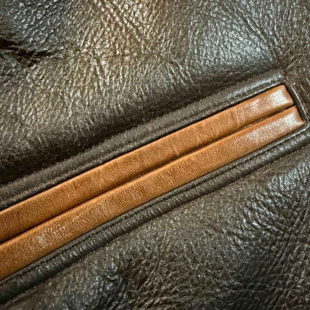 トップス PHIGVEL