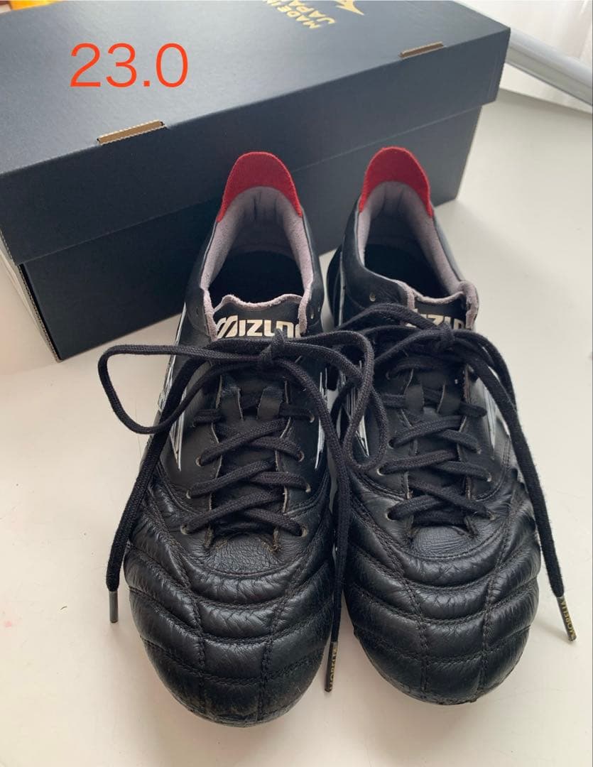 大人気⭐︎モレリアネオ4 23.0センチ