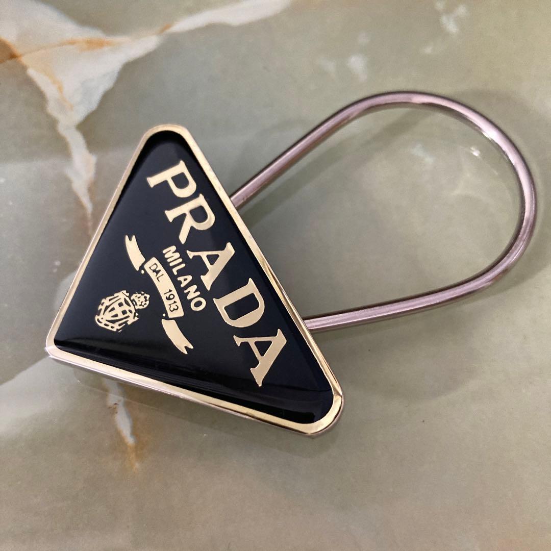 PRADA プラダ　キーホルダー