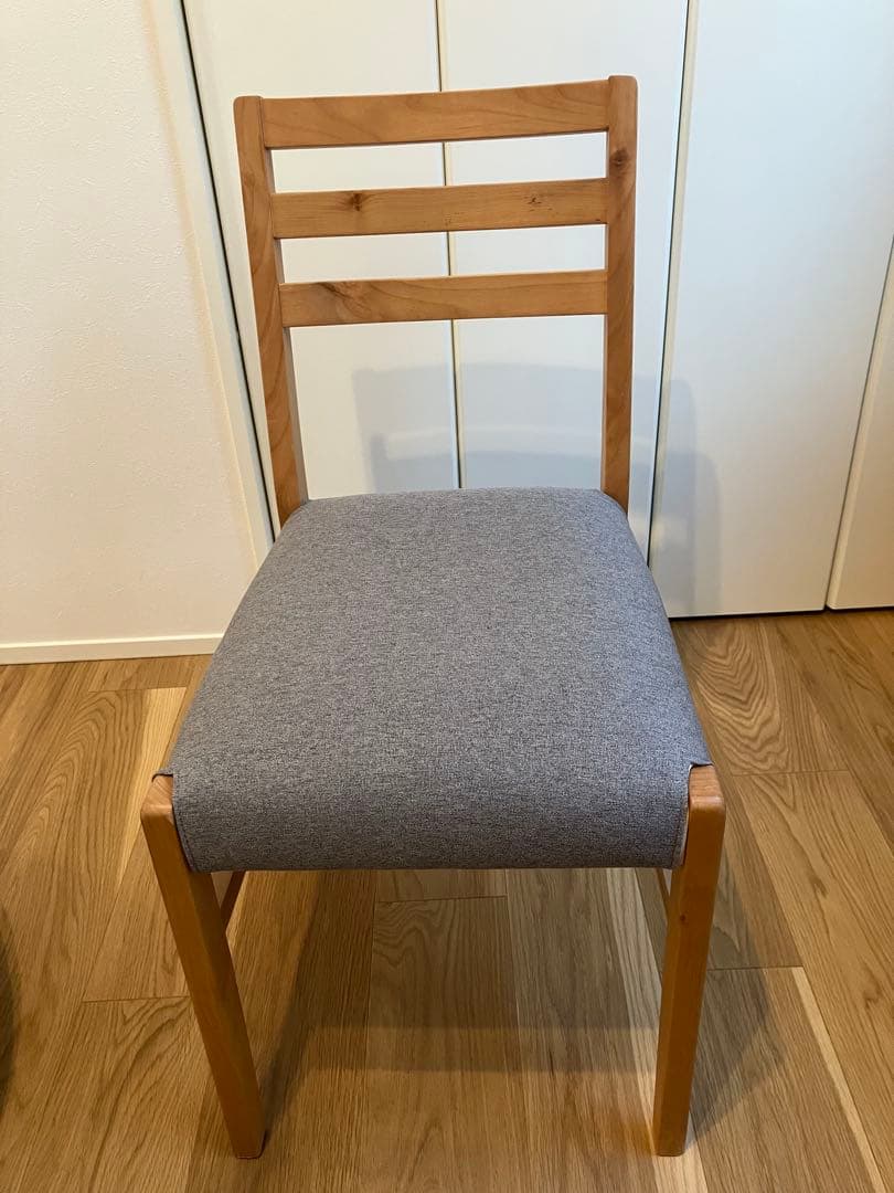 木製ダイニングチェア グレー布張り※４脚あり