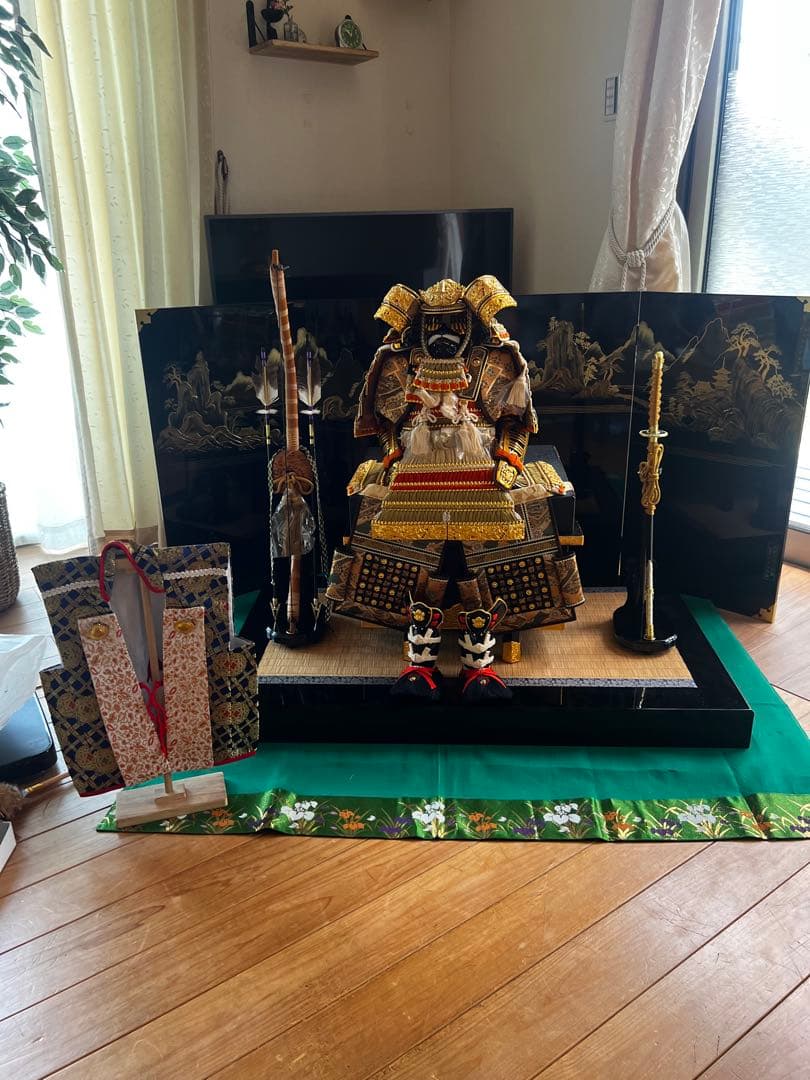 ☆兜鎧飾り　端午の節句