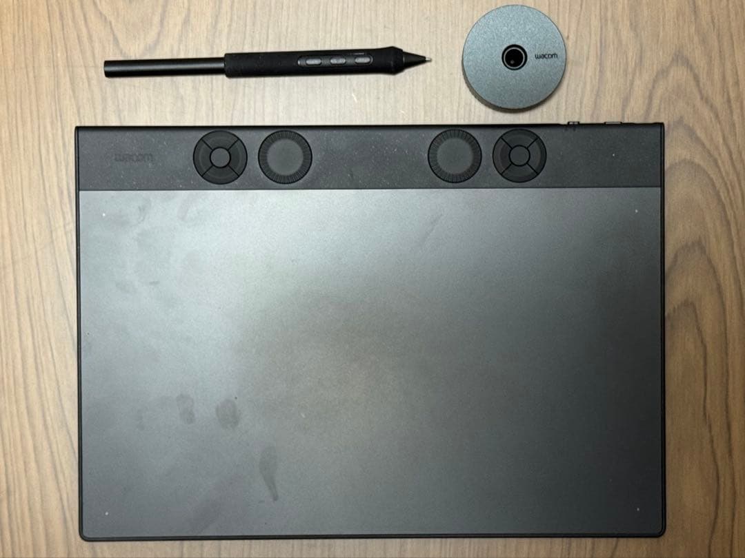 ワコム Wacom Intuos Pro medium (PTK670K0C)