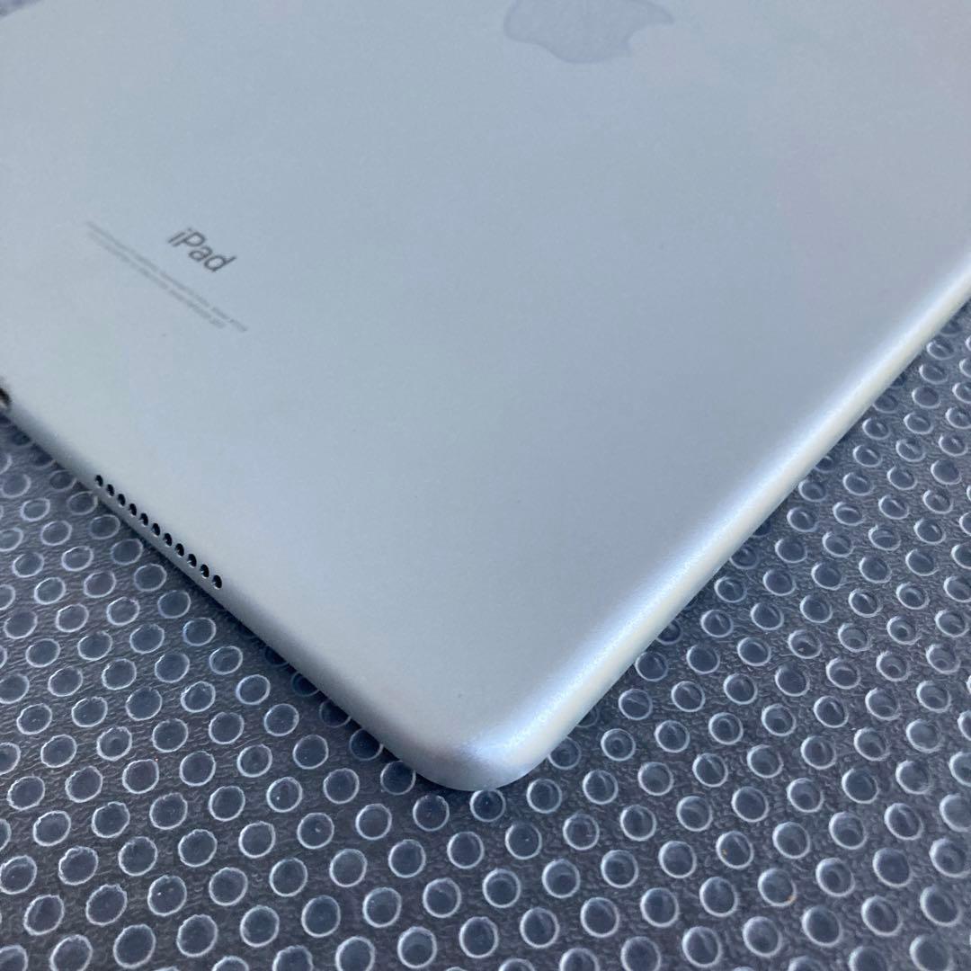 813 外観美品☆電池良好☆iPad Pro 64GB 10.5インチ au☆