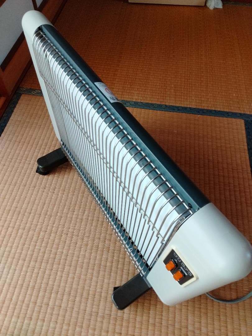 ✨さらに値下げ✨サンラメラ600型 遠赤外線セラミックヒーター 400／600W