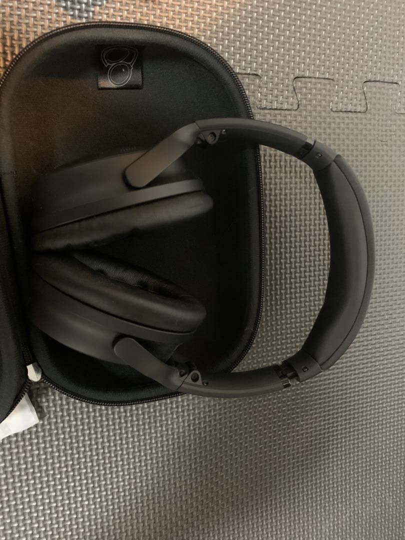 Bose ワイヤレスヘッドホン ケース付き QC45