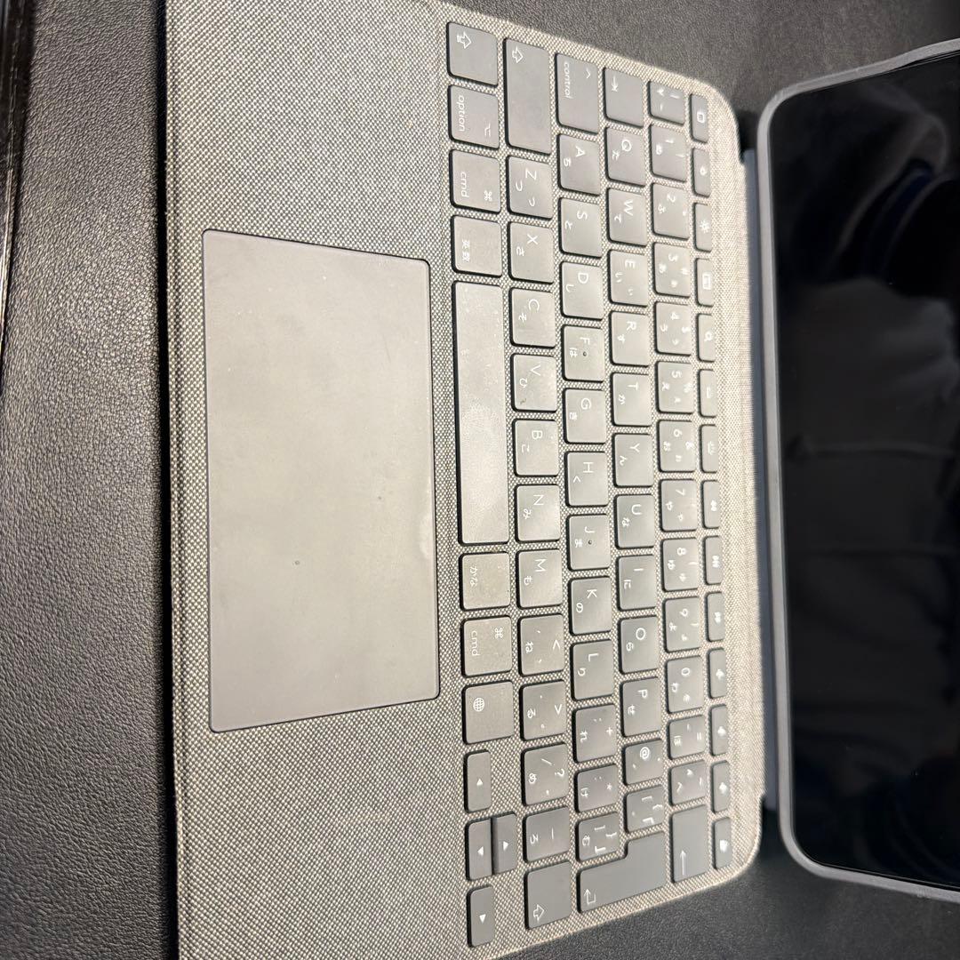 iPad Pro 11インチ　256G logicool combotouch