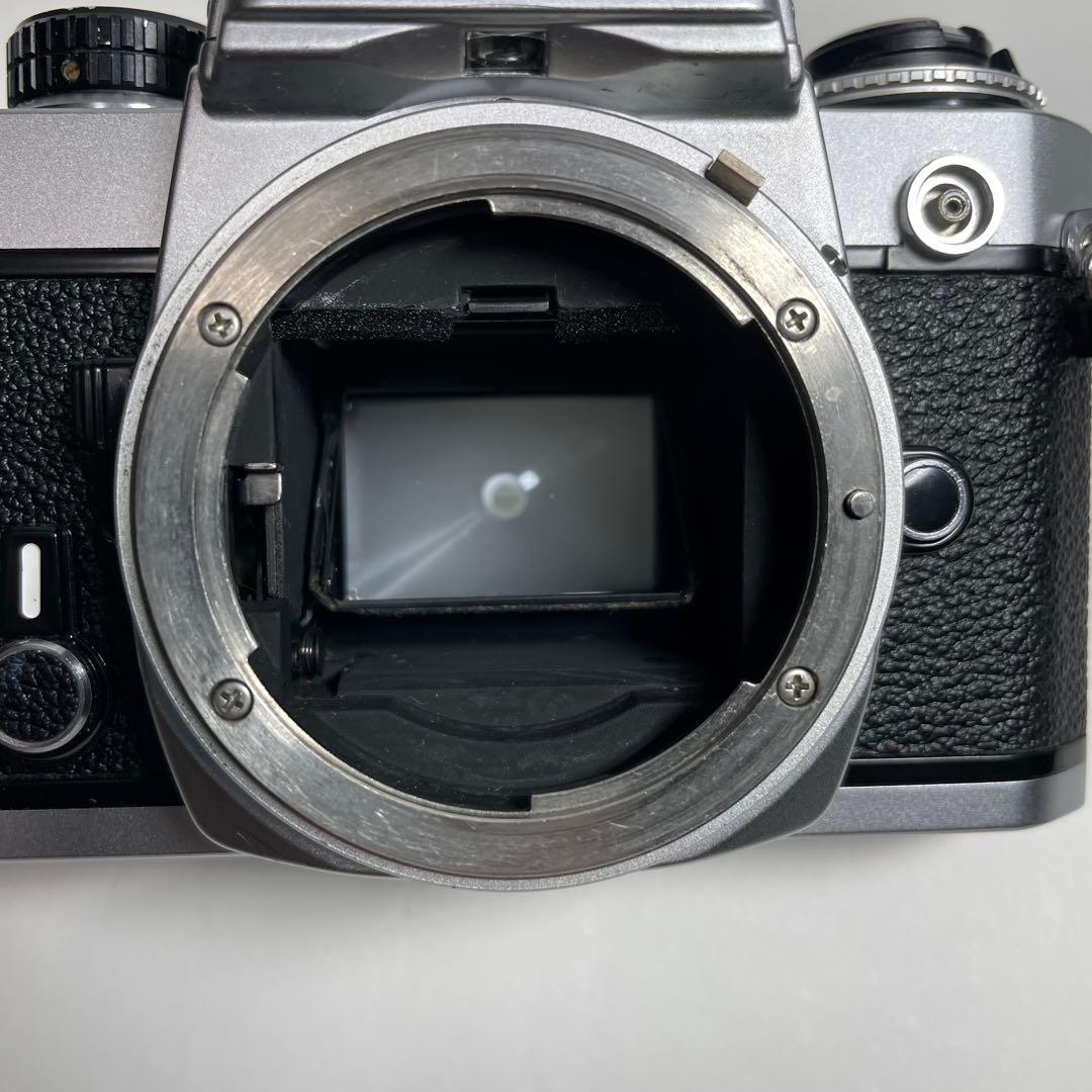 Nikon FE 一眼レフカメラ 35mm