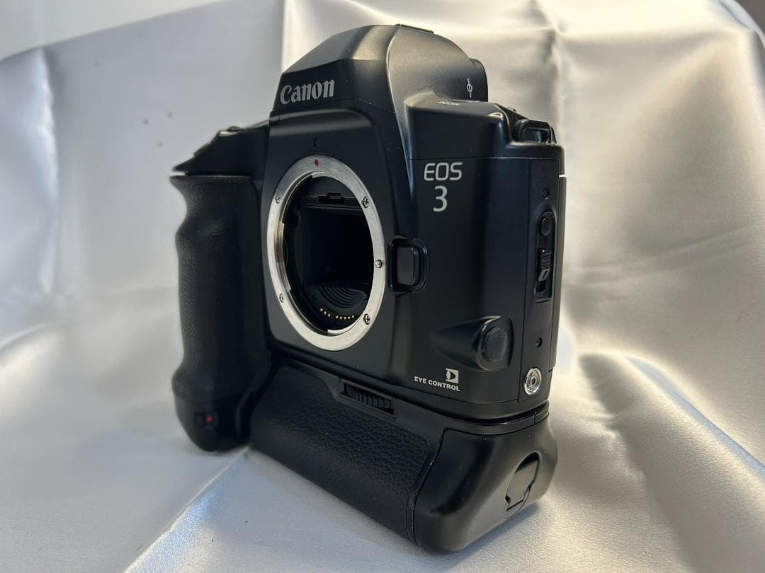 Canon キャノン EOS-3 ボディ＋ PB-E2 フィルム一眼レフカメラ