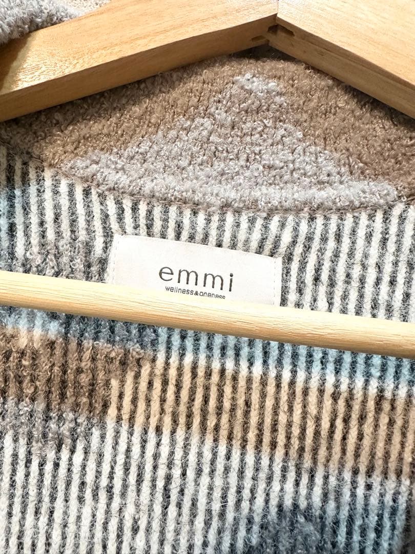 emmi エミ　ブルゾンライクカーディガン